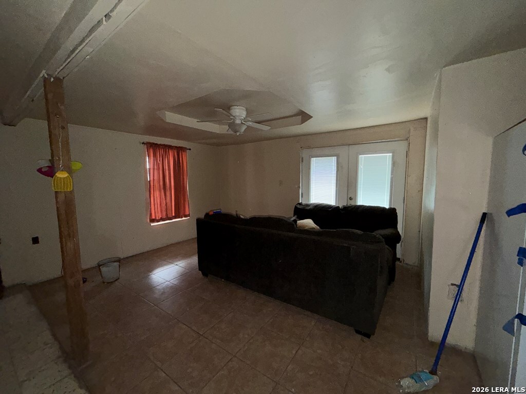 3148 Leonel Street Eagle Pass, TX 78852 - Photo 4 of 18 a living room with furniture and a window