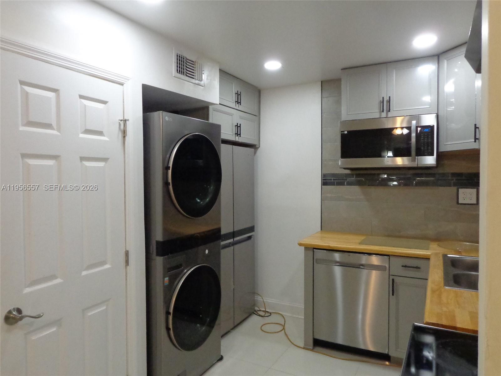 4172 Inverrary Drive, Unit 110 Lauderhill, FL 33319 - Photo 2 of 25