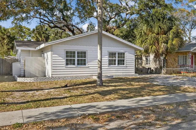 $349,900 | 773 West Harbor Drive South, St. Petersburg, FL 33705