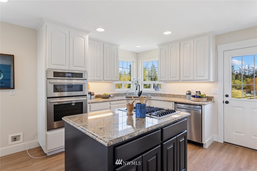 982 Arrowhead Road Camano Island, WA 98282 - Photo 16 of 37 Gallery Image 16