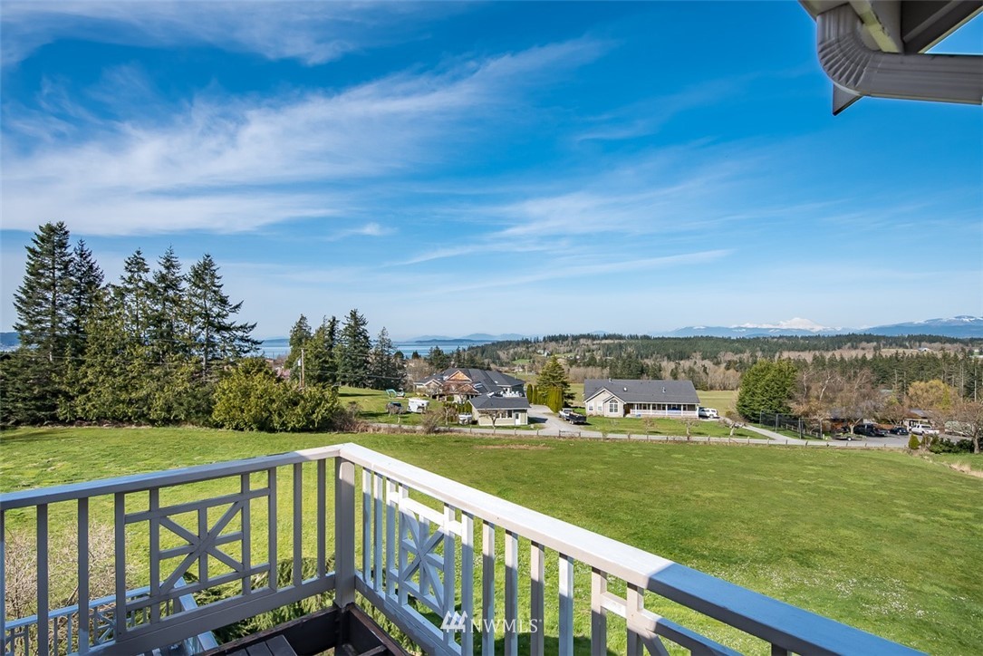 982 Arrowhead Road Camano Island, WA 98282 - Photo 10 of 37 Gallery Image 10