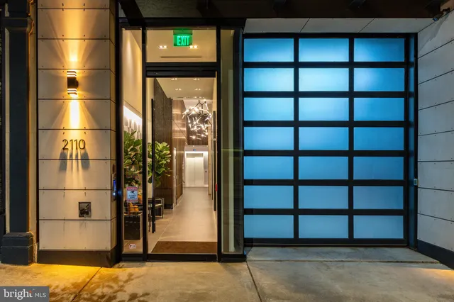 $2,895,000 | 2108 Walnut Street, Unit 401, Philadelphia, PA 19103