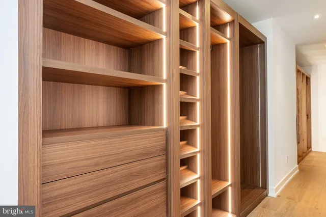 $2,895,000 | 2108 Walnut Street, Unit 401, Philadelphia, PA 19103