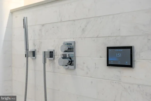 $2,895,000 | 2108 Walnut Street, Unit 401, Philadelphia, PA 19103