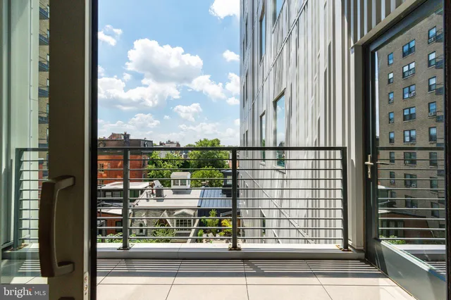 $2,895,000 | 2108 Walnut Street, Unit 401, Philadelphia, PA 19103