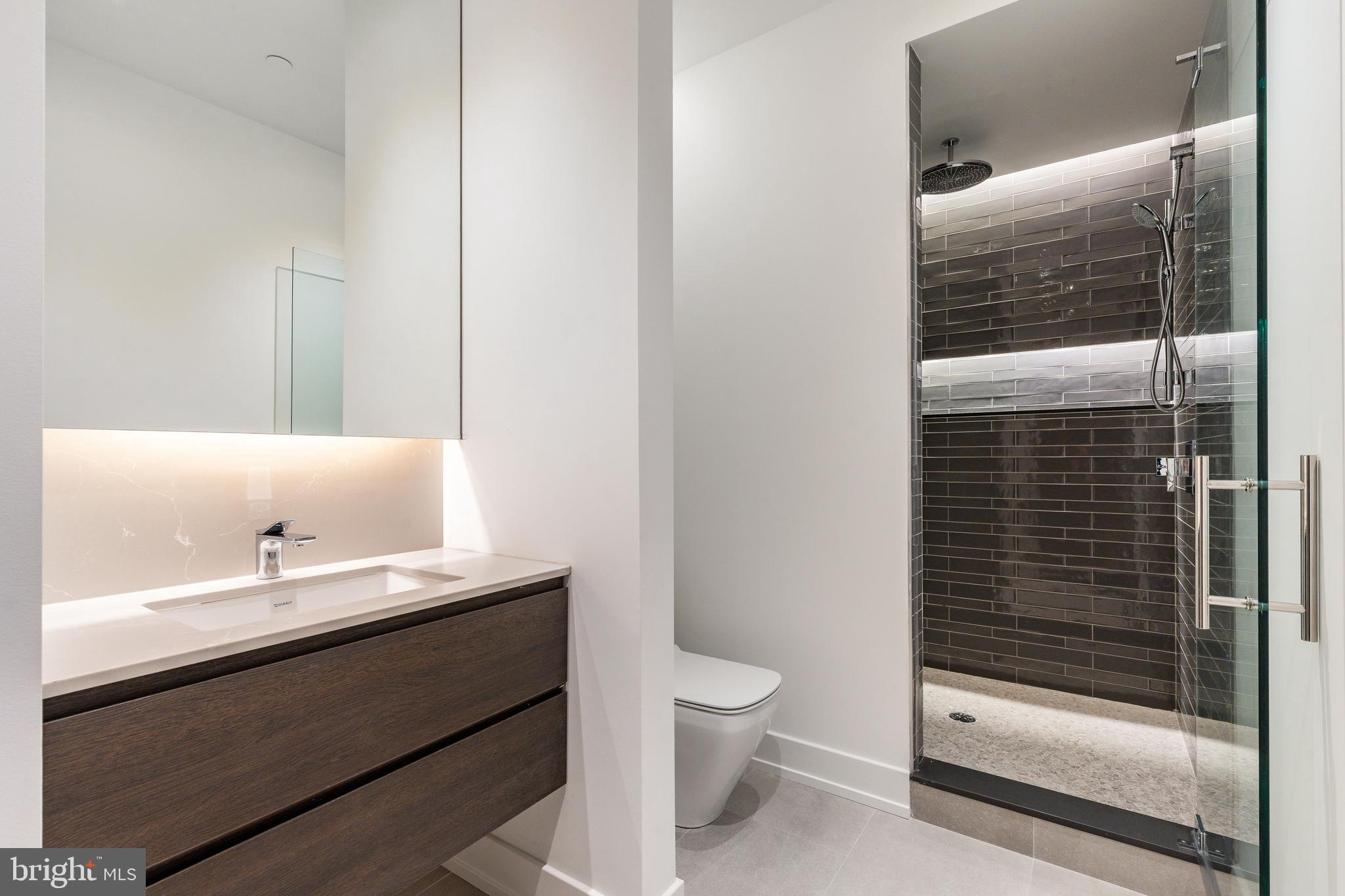 2108 Walnut Street, Unit 401 Philadelphia, PA 19103 - Photo 29 of 34