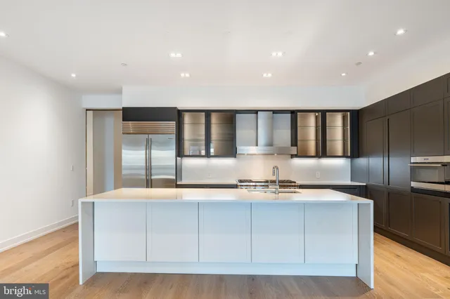 $2,895,000 | 2108 Walnut Street, Unit 401, Philadelphia, PA 19103