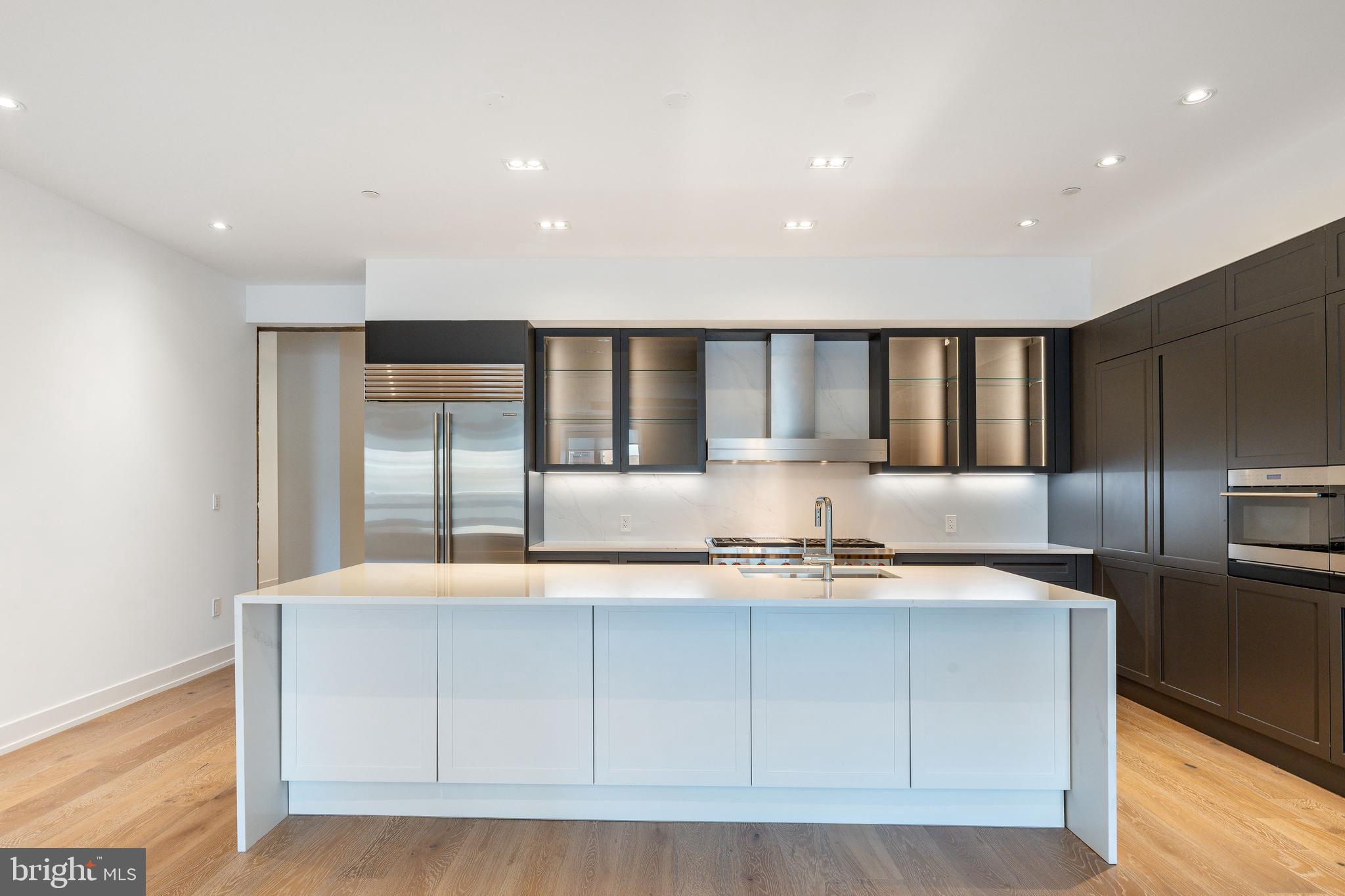 2108 Walnut Street, Unit 401 Philadelphia, PA 19103 - Photo 6 of 34