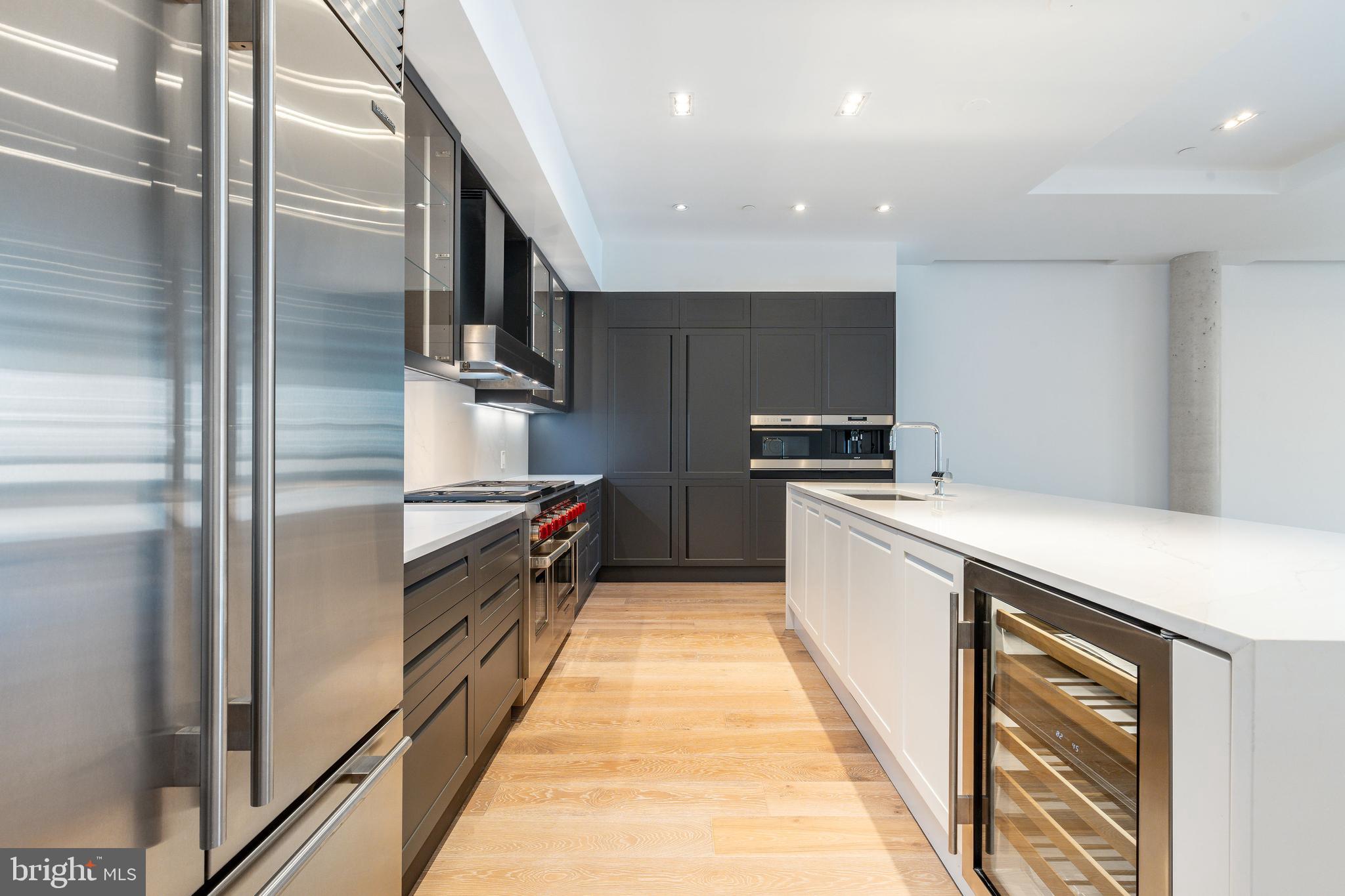 2108 Walnut Street, Unit 401 Philadelphia, PA 19103 - Photo 8 of 34