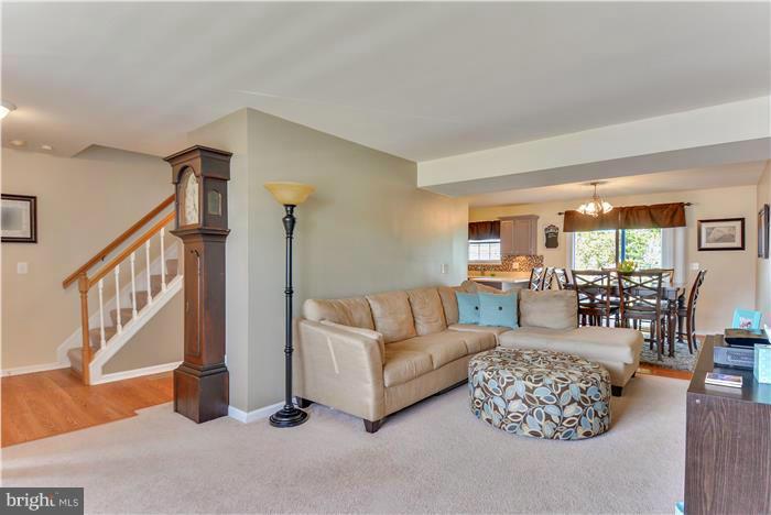 7786 Notley Road Pasadena, MD 21122 - Photo 15 of 30 Living Room