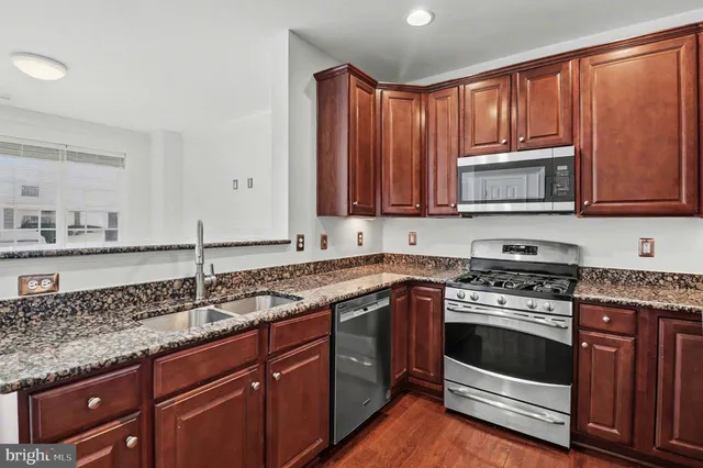 $309,900 | 701 Cobblestone Boulevard, Unit 108, Fredericksburg, VA 22401