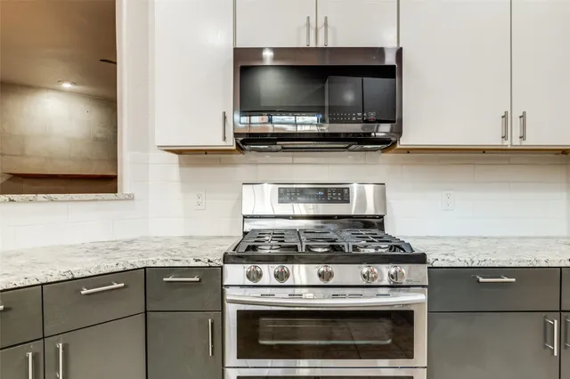 $3,400 | 1318 Peden Street, Unit D, Houston, TX 77019