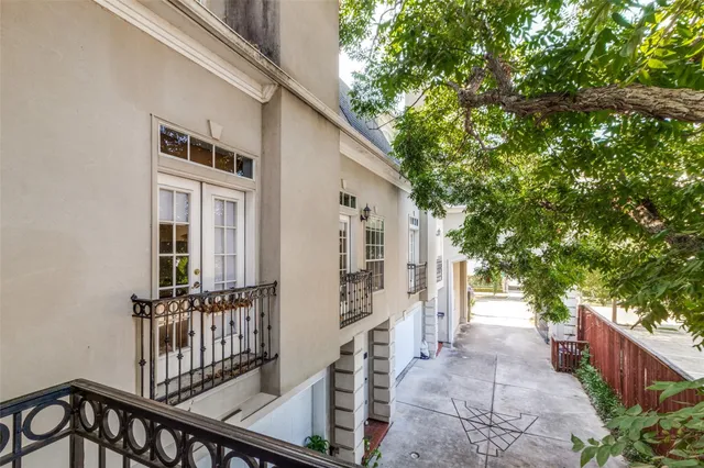 $3,400 | 1318 Peden Street, Unit D, Houston, TX 77019