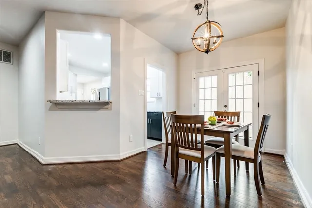 $3,400 | 1318 Peden Street, Unit D, Houston, TX 77019