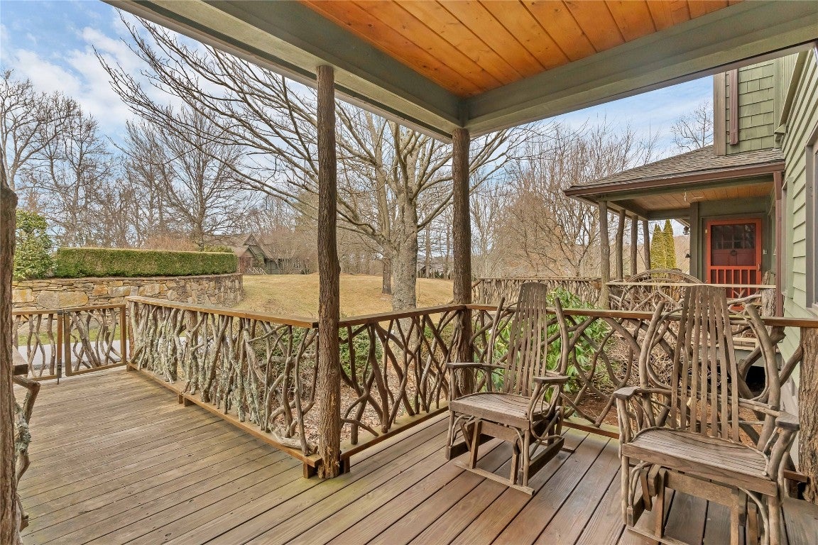 233 Rendezvous Ridge, Unit B Cashiers, NC 28717 - Photo 24 of 29 Gallery Image 24
