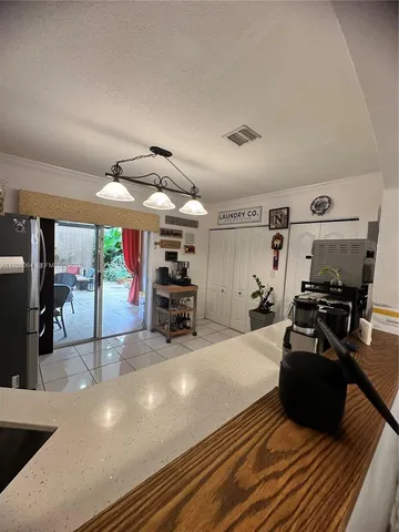 $2,800 | 3539 West 76th Street, Unit 6, Hialeah, FL 33018