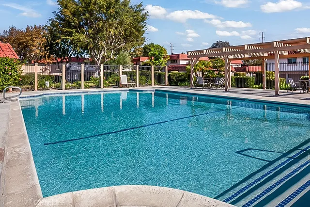 $595,000 | 22844 Mesa Way, Unit 2, Lake Forest, CA 92630