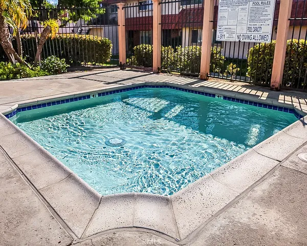 $595,000 | 22844 Mesa Way, Unit 2, Lake Forest, CA 92630