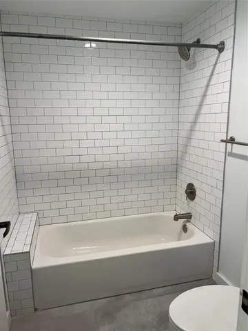 $1,800 | 102 East 2nd Street, Unit 205, Taylor, TX 76574