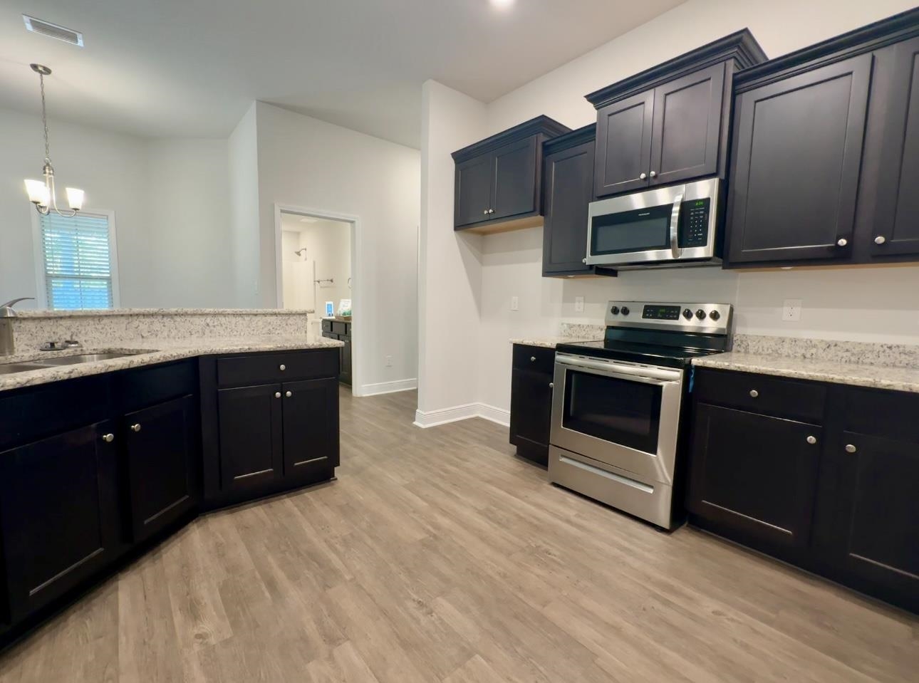 2481 Cherrywood Drive Foley, AL 36535 - Photo 10 of 36 Kitchen