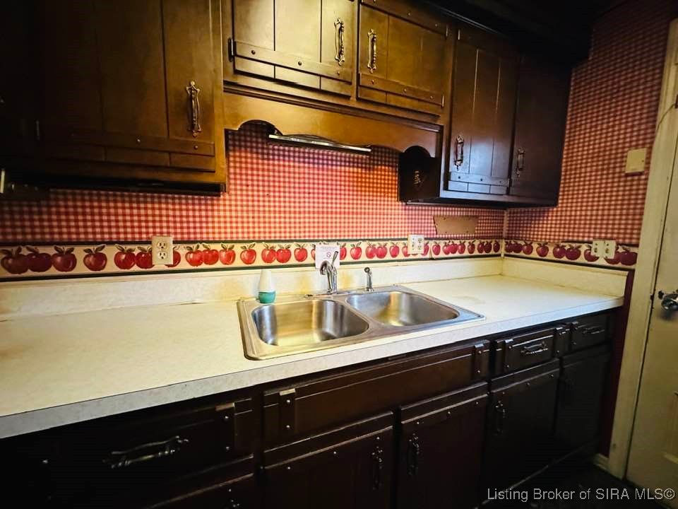 2321 Bishop Road Jeffersonville, IN 47130 - Photo 11 of 23