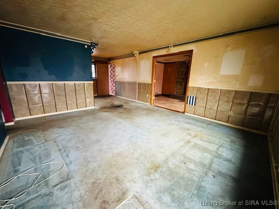 2321 Bishop Road Jeffersonville, IN 47130 - Photo 13 of 23 Living Room