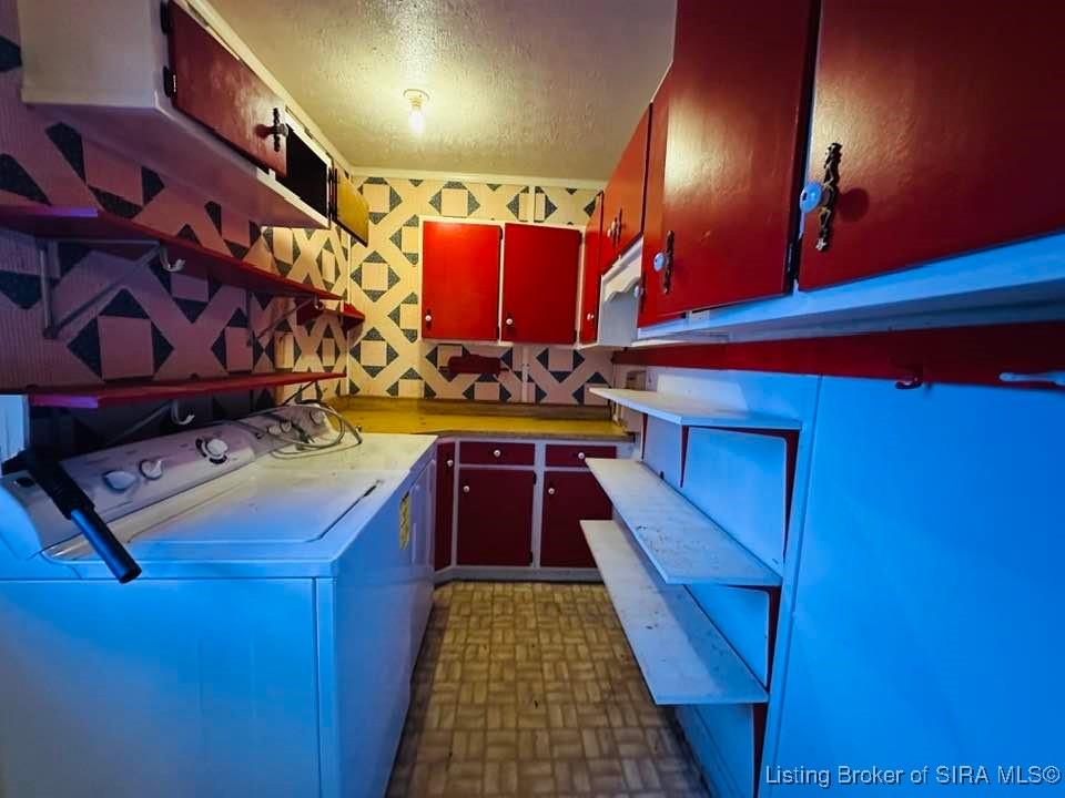 2321 Bishop Road Jeffersonville, IN 47130 - Photo 15 of 23 Laundry Room