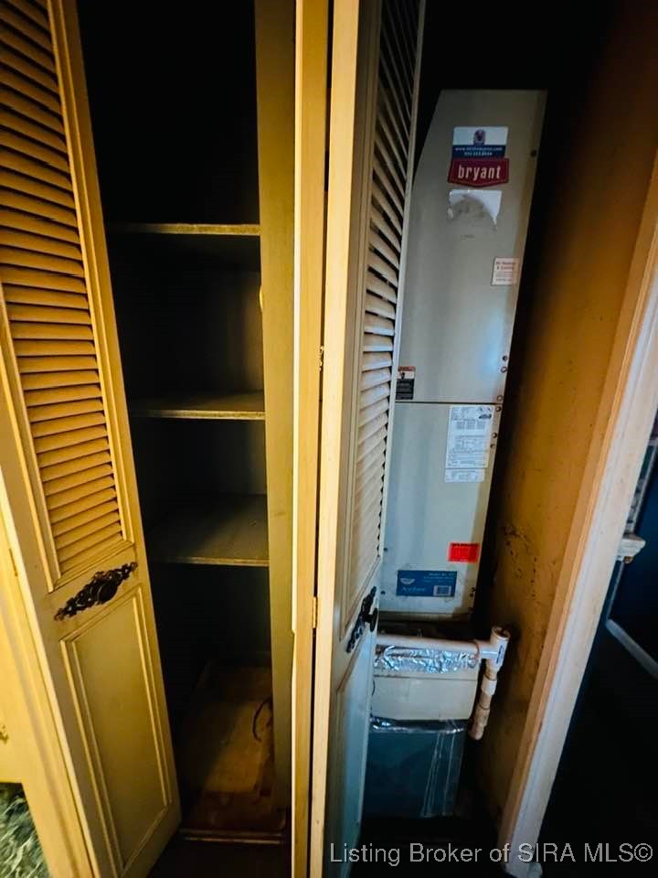 2321 Bishop Road Jeffersonville, IN 47130 - Photo 16 of 23