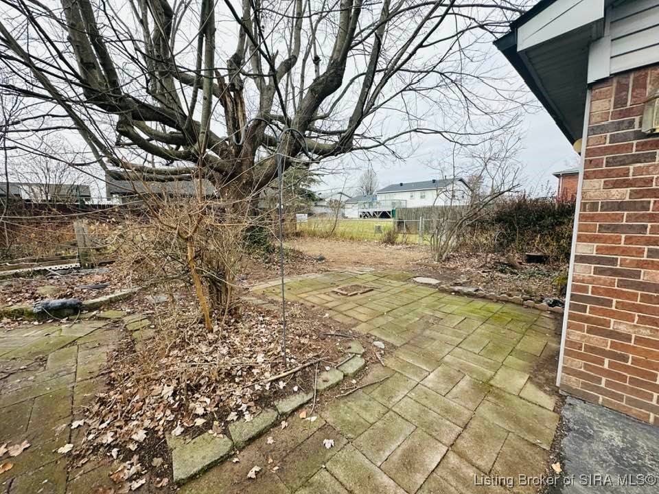 2321 Bishop Road Jeffersonville, IN 47130 - Photo 8 of 23