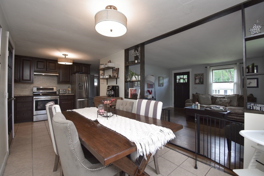 141 Louis Road Springfield, MA 01118 - Photo 12 of 34 Gallery Image 12