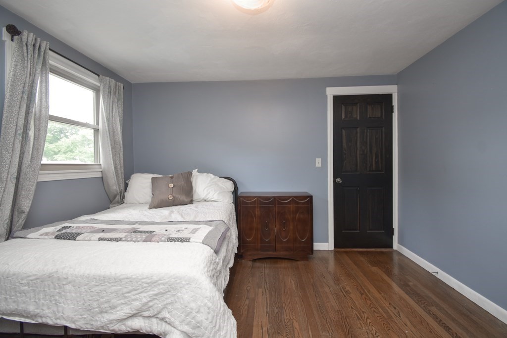 141 Louis Road Springfield, MA 01118 - Photo 14 of 34 Gallery Image 14