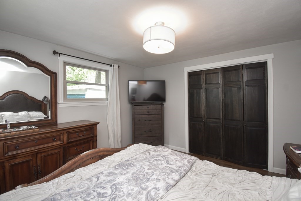 141 Louis Road Springfield, MA 01118 - Photo 15 of 34 Gallery Image 15