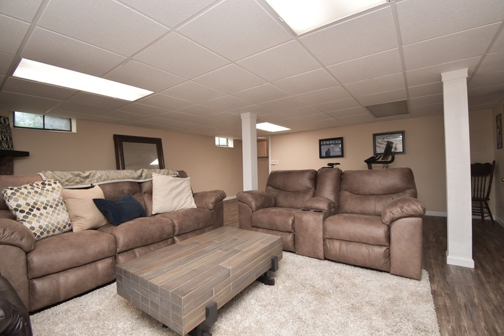 141 Louis Road Springfield, MA 01118 - Photo 24 of 34 Gallery Image 24