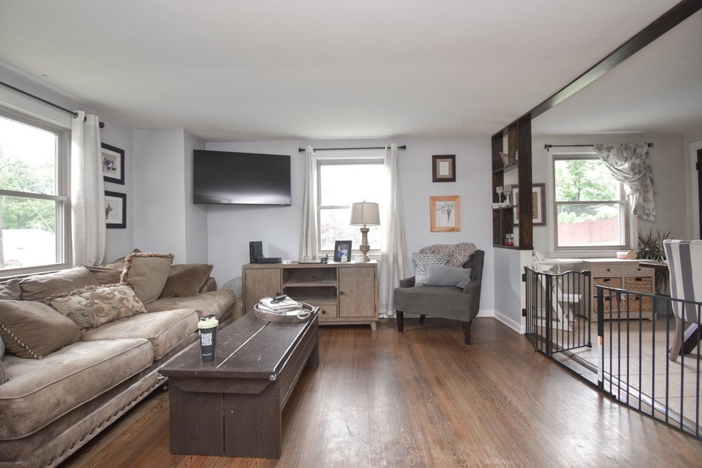 141 Louis Road Springfield, MA 01118 - Photo 6 of 34 Gallery Image 6