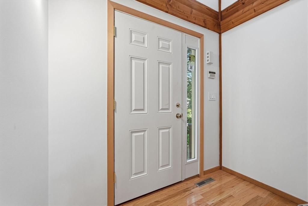 470 Montague Road Sunderland, MA 01375 - Photo 6 of 42