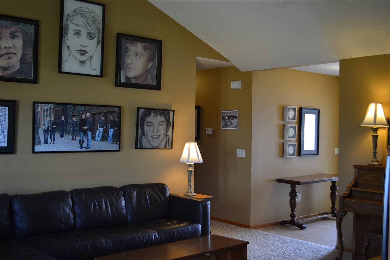 3404 Rivulet Court Fort Wayne, IN 46818 - Photo 5 of 25
