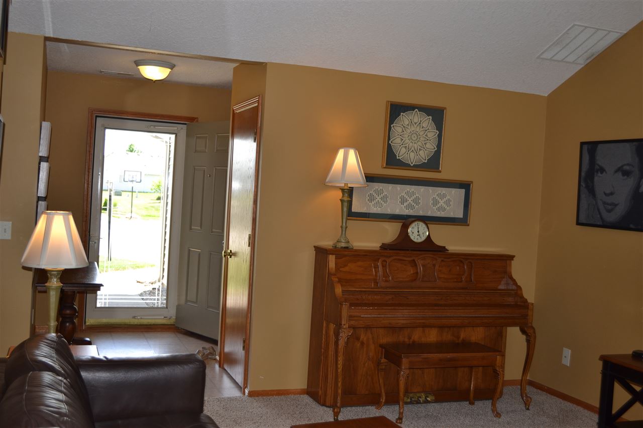 3404 Rivulet Court Fort Wayne, IN 46818 - Photo 6 of 25