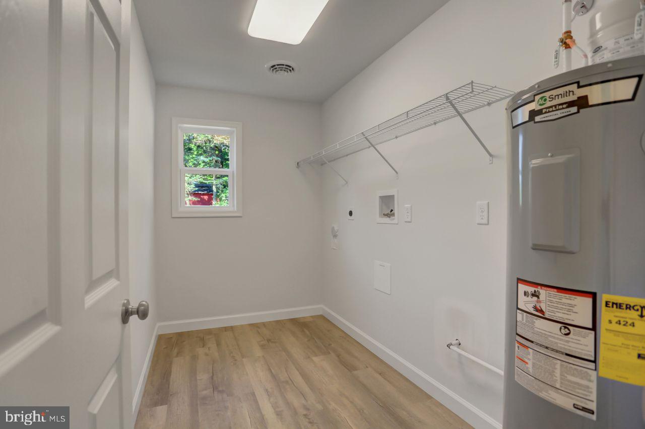 2682 Falling Spring Road Chambersburg, PA 17202 - Photo 15 of 32 Laundry room