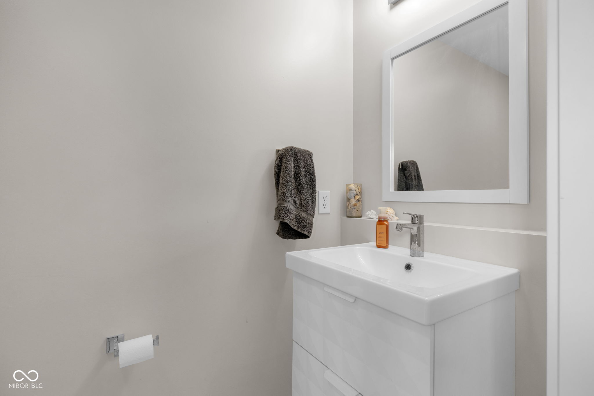 1236 English Avenue Indianapolis, IN 46203 - Photo 11 of 32