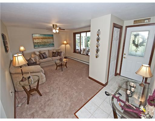 1260 Blaine Road Monaca, PA 15061 - Photo 2 of 13 Living Room.