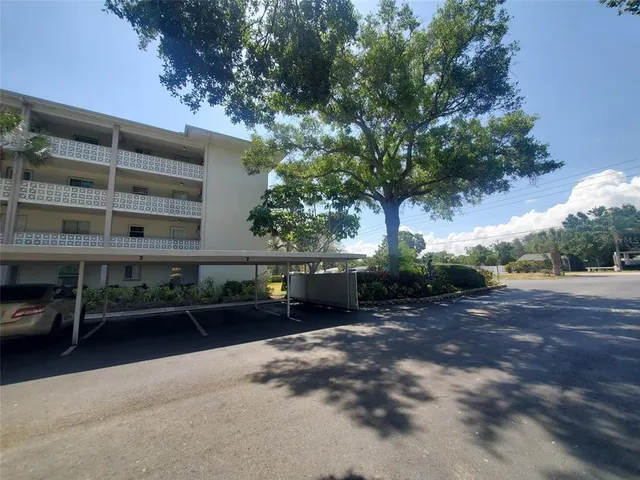 $1,395 | 1524 Lakeview Road, Unit 201, Clearwater, FL 33756