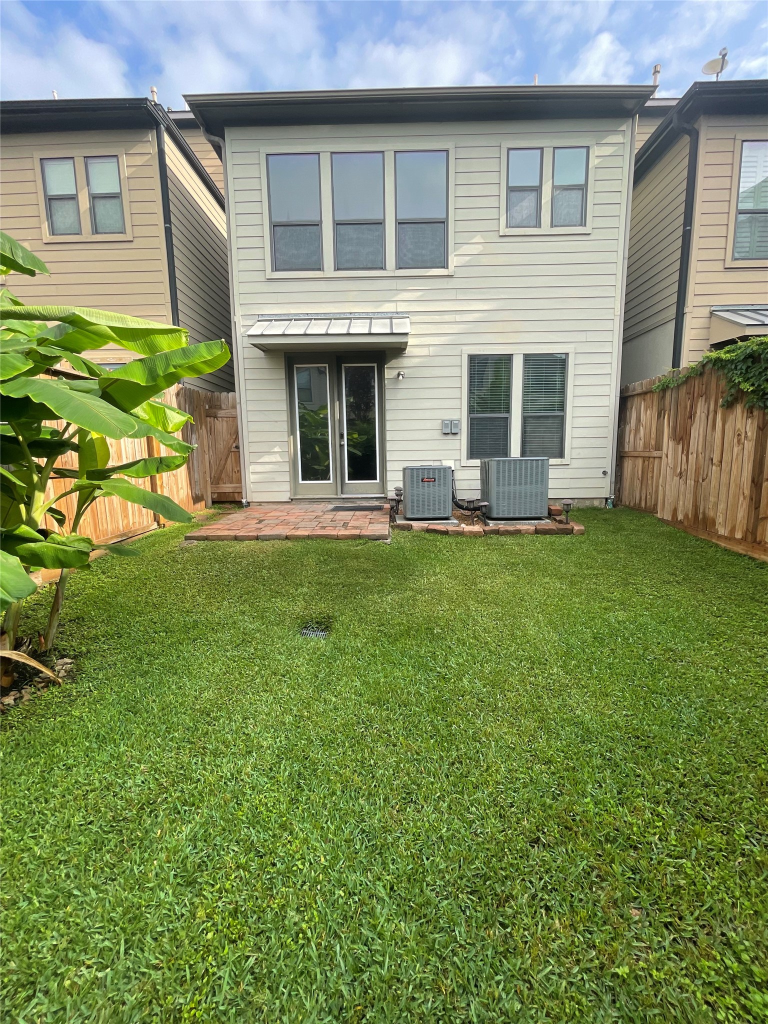 5719 Darling Street Houston, TX 77007 - Photo 5 of 33