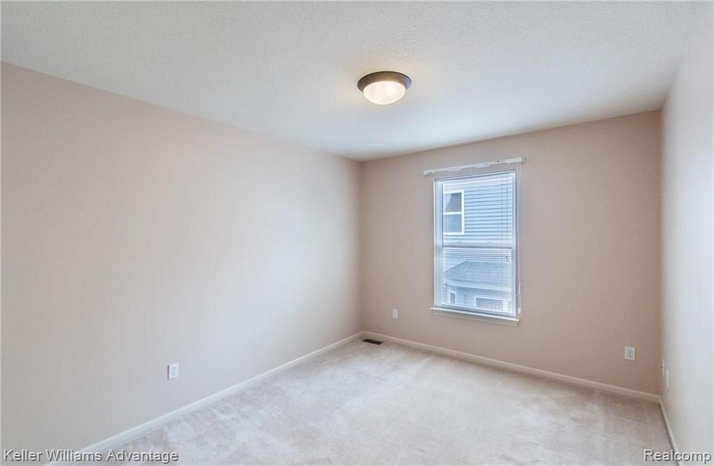 16405 Ridgewood Court Northville, MI 48168 - Photo 28 of 41