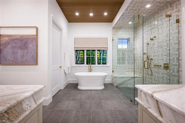 $18,900,000 | 190 7th Avenue North, Naples, FL 34102