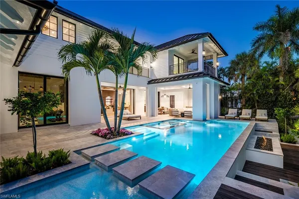 $18,900,000 | 190 7th Avenue North, Naples, FL 34102