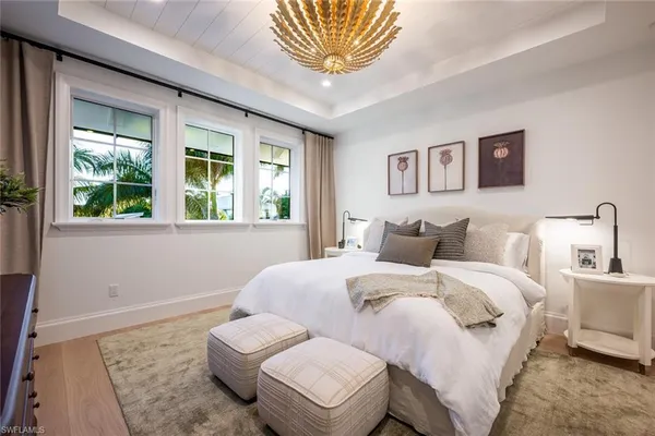 $18,900,000 | 190 7th Avenue North, Naples, FL 34102
