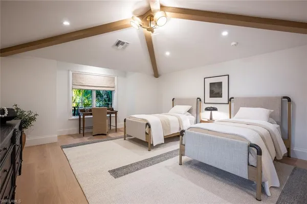 $18,900,000 | 190 7th Avenue North, Naples, FL 34102