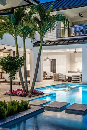 $18,900,000 | 190 7th Avenue North, Naples, FL 34102