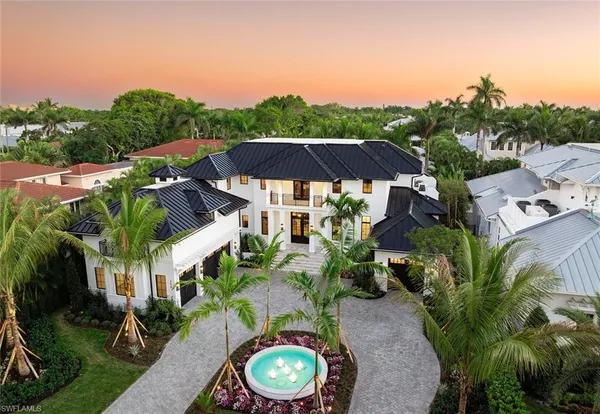 $18,900,000 | 190 7th Avenue North, Naples, FL 34102
