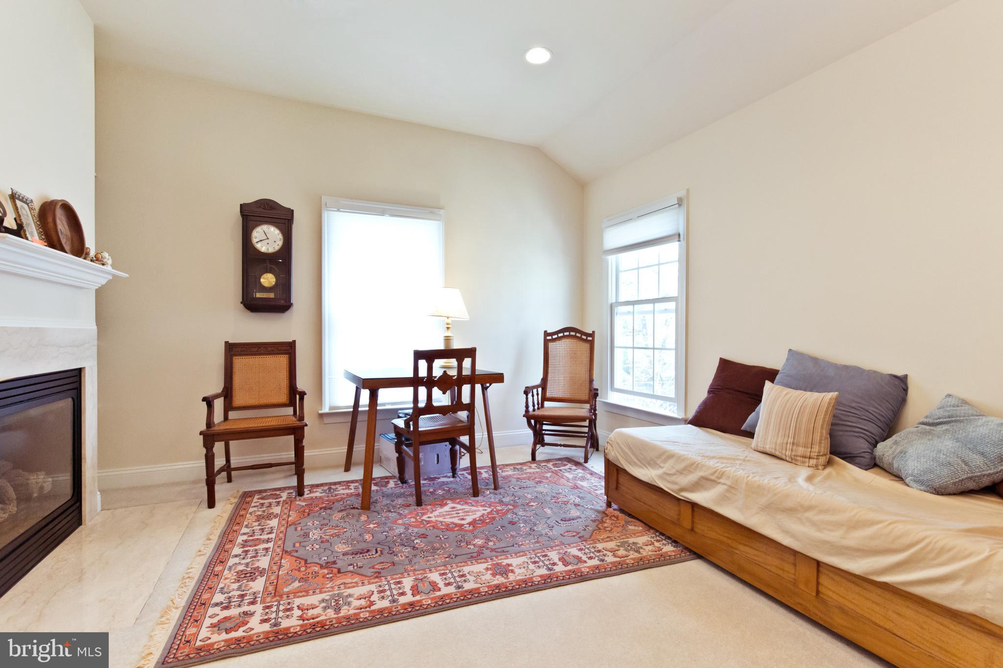 1314 South Glebe Road Arlington, VA 22204 - Photo 33 of 52 Loft/sitting room could be a 4th bedroom